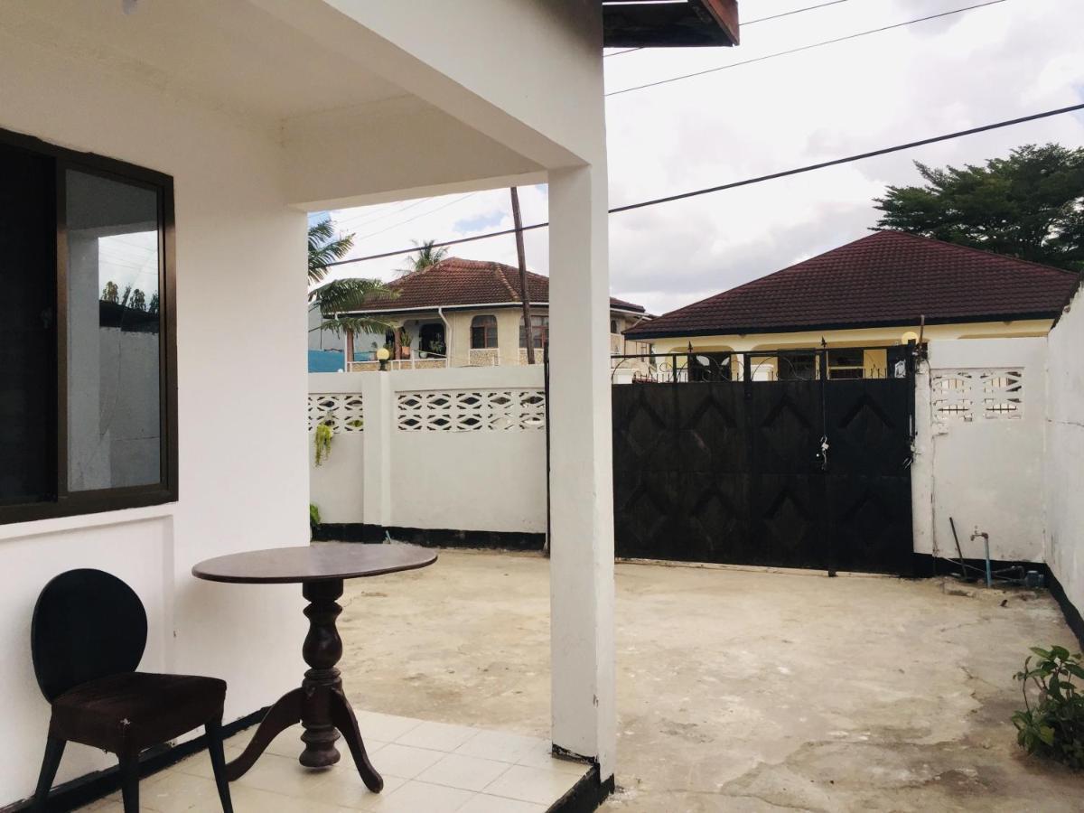 Mikocheni Home Stay Dar es Salaam Zewnętrze zdjęcie